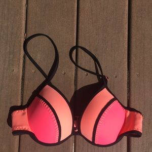 VICTORIA’S SECRET Bright Two-Tone Bikini Top